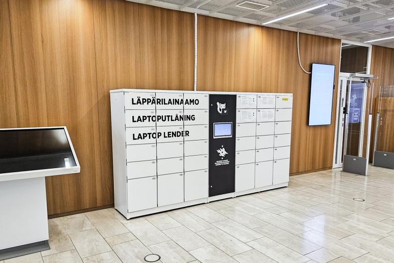 Kuva Kaisa-talon läppärilainaamosta. Kuva: Olli Vanajas