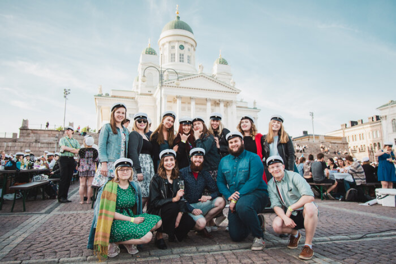 copyright: HYY | Group of students at senate square